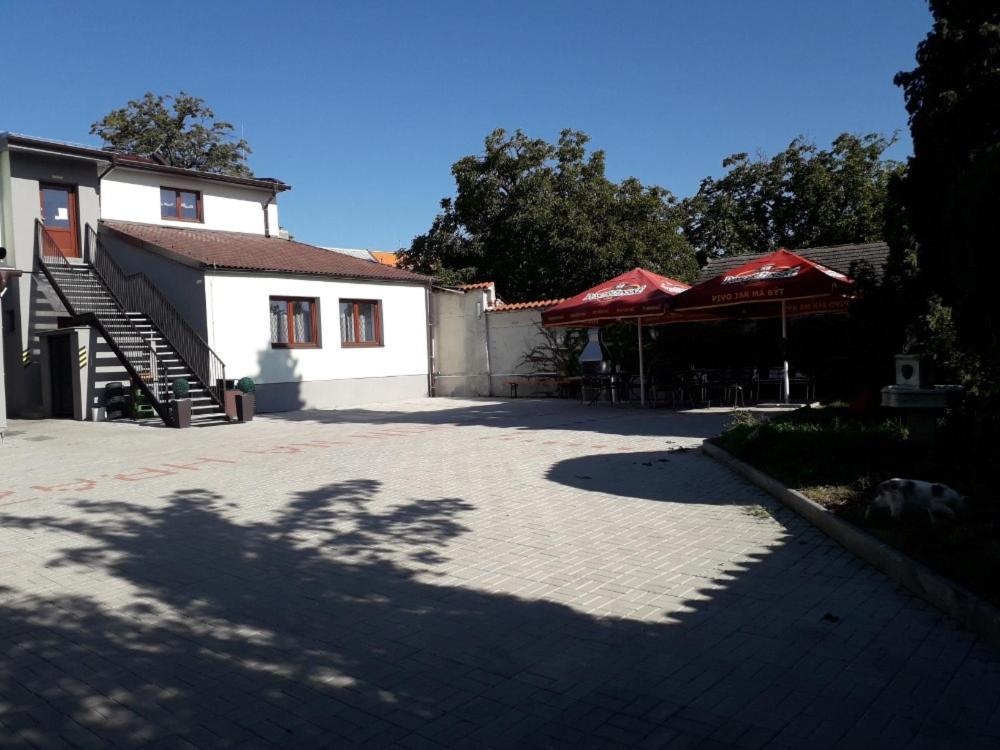 Penzion Na Hrazi Подєбради Екстер'єр фото